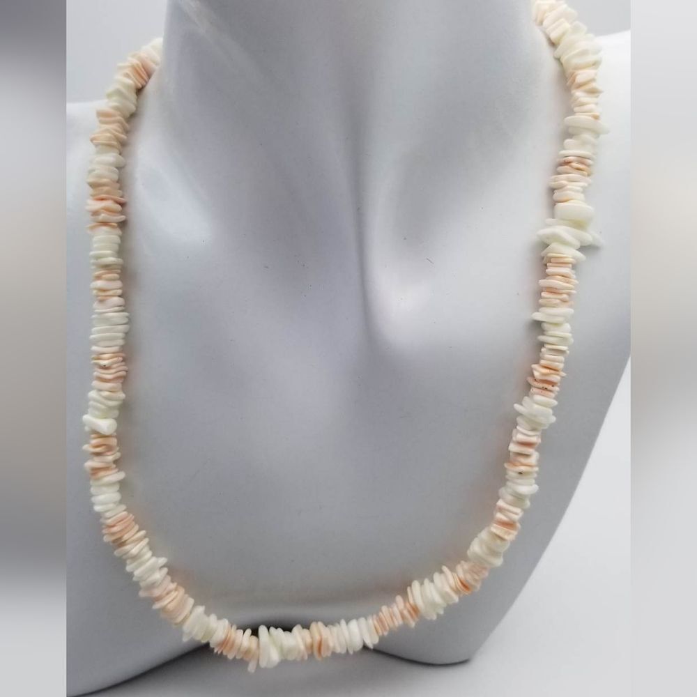 Peach marmalade chip beach shell necklace